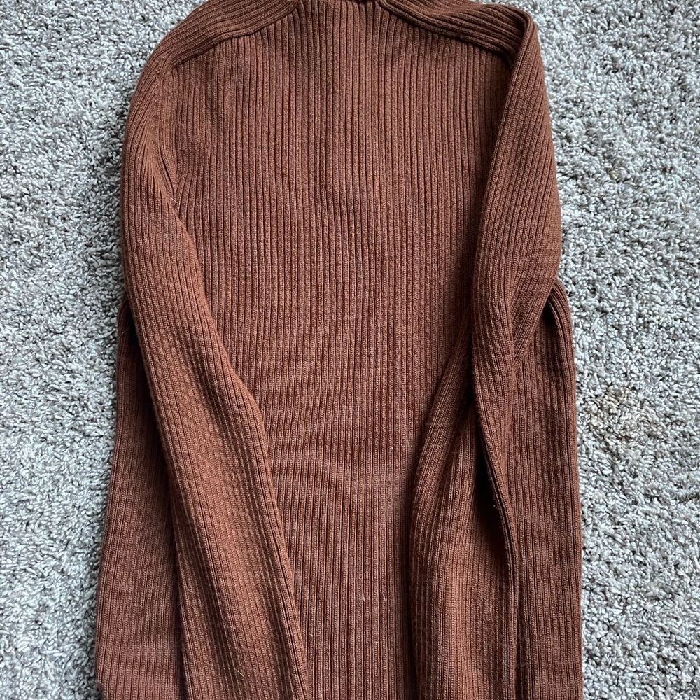 Bogner Vintage Woman’s Sweater in SZ 8/M in gently used condition - Picture 2 of 7